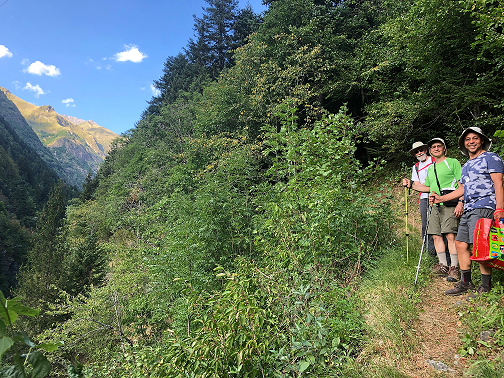 (F-B) DANA M., THOMAS R., KEVIN F., HIKE TO HERMITAGE